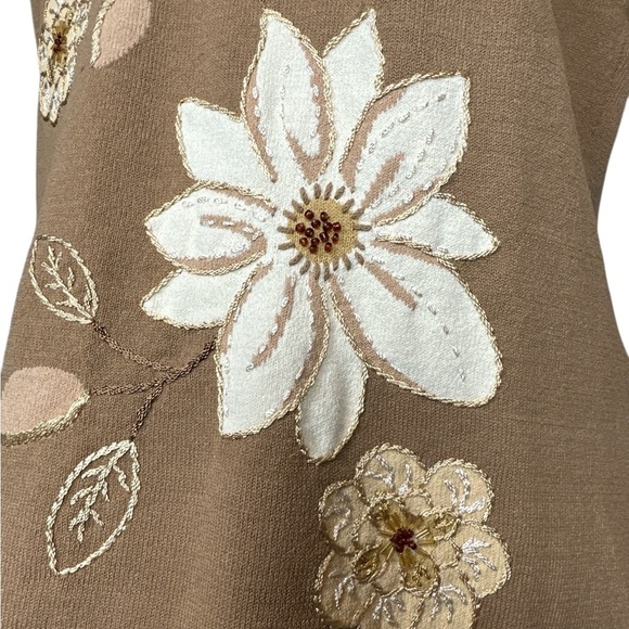 NWOT Alfred Dunner petite short sleeve crew neck embellished floral sweater - Picture 7 of 11